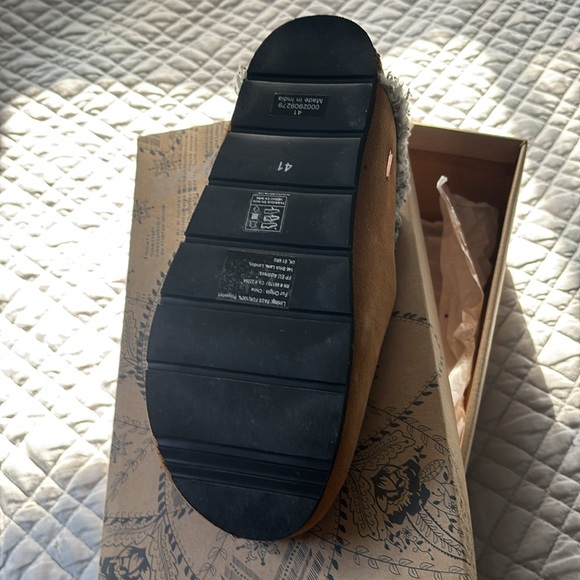 Free People Cozy Tan Slippers with Knit Trim - Picture 4 of 5